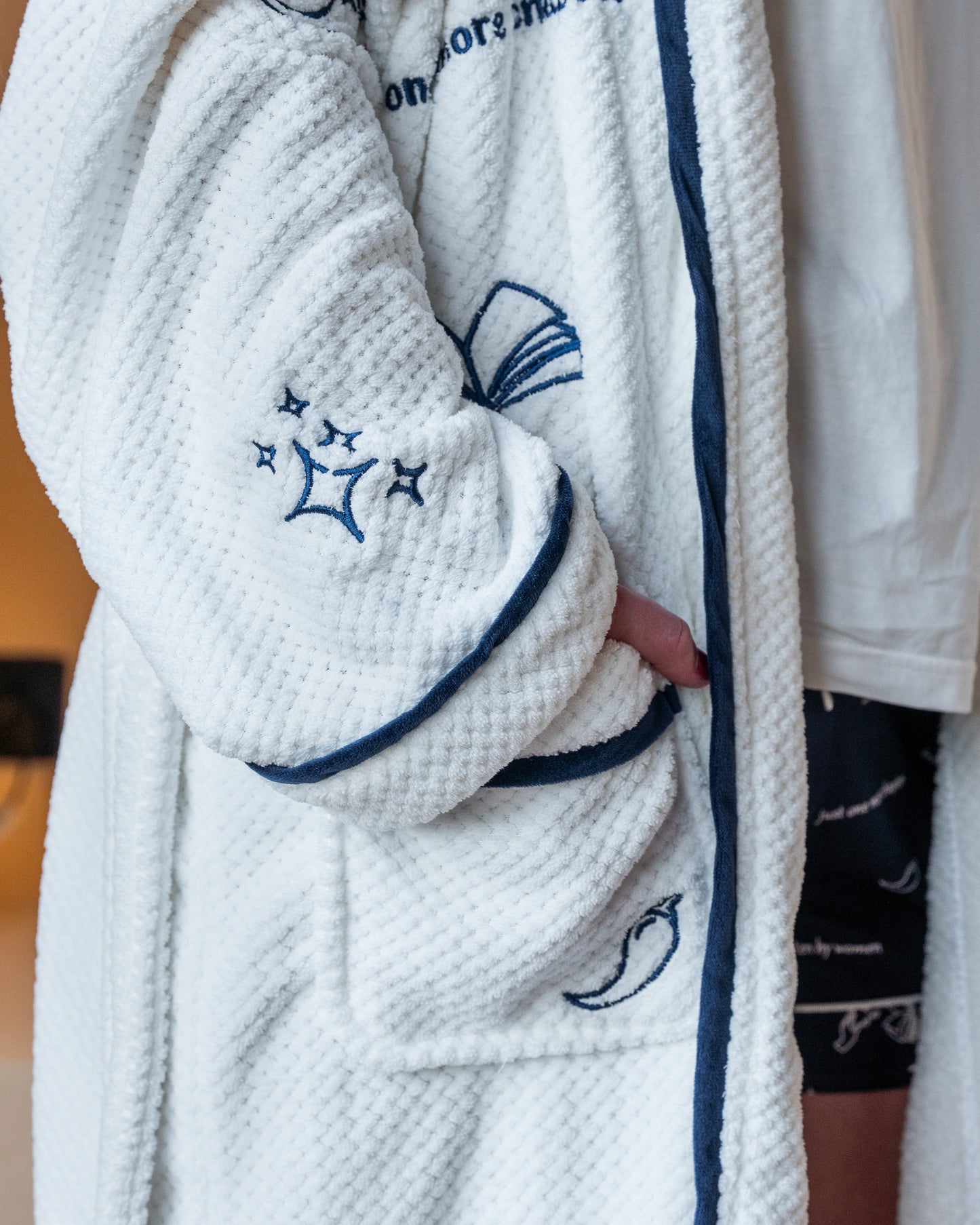 BOOKISH SNUGGLE ROBE